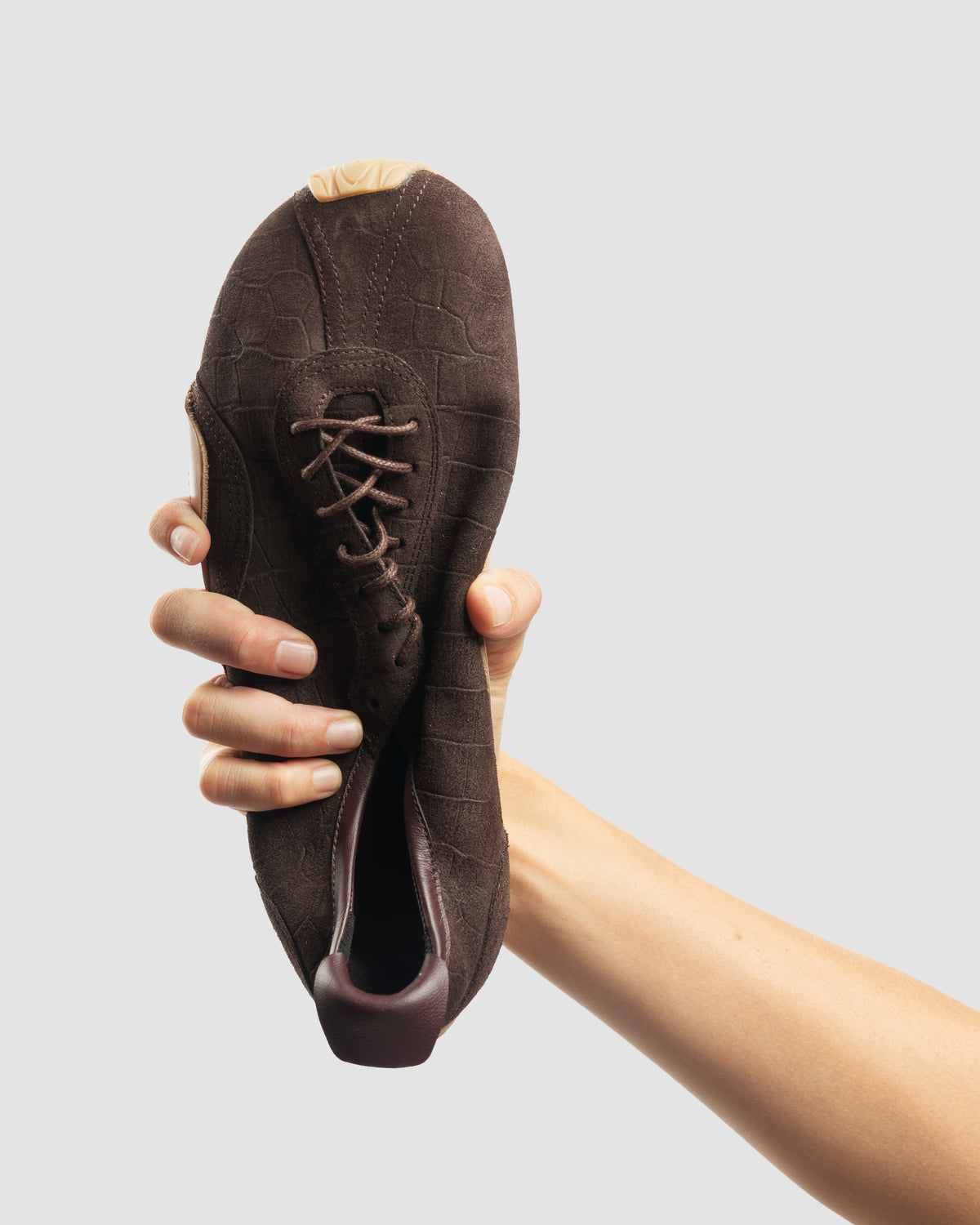 Zen barefoot sneaker crocodile