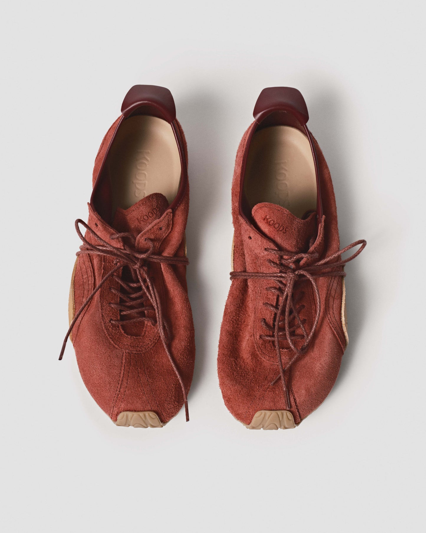 Zen barefoot sneaker lava