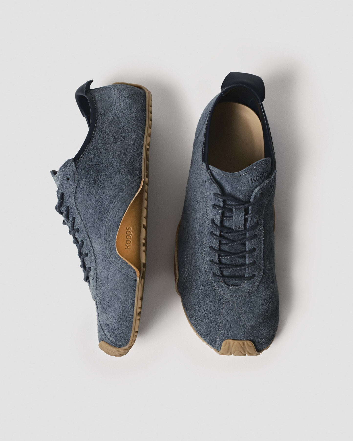 Zen barefoot sneaker ocean