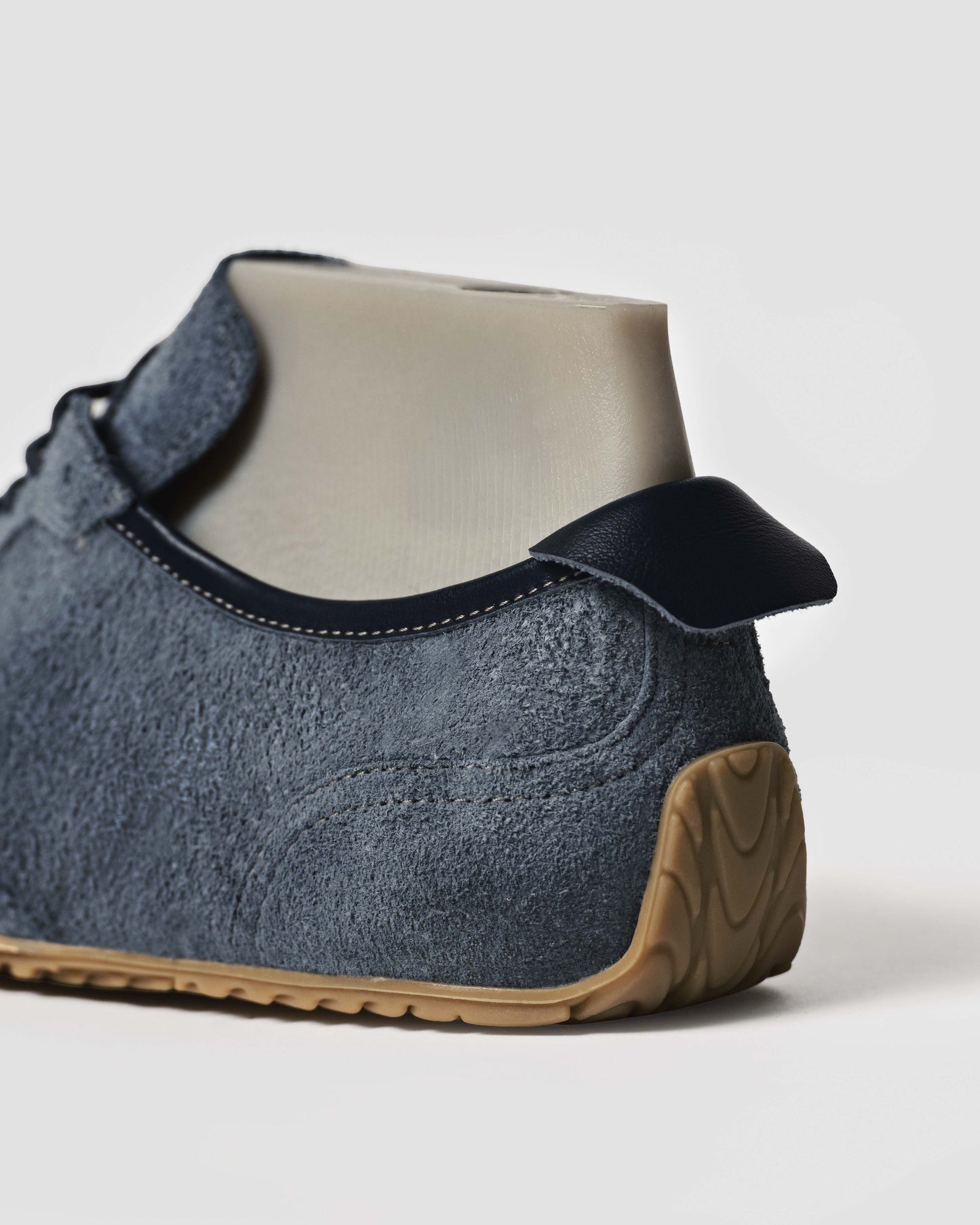 Zen barefoot sneaker ocean