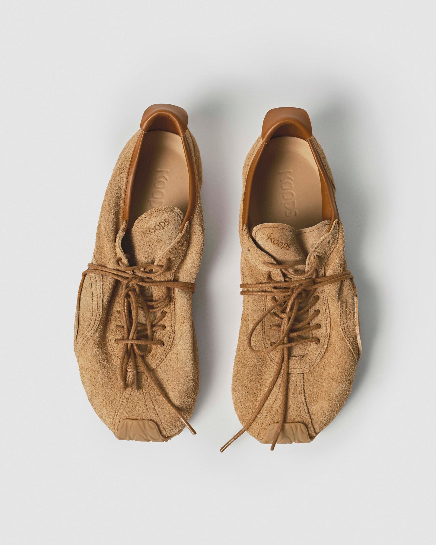 Zen barefoot sneaker sand