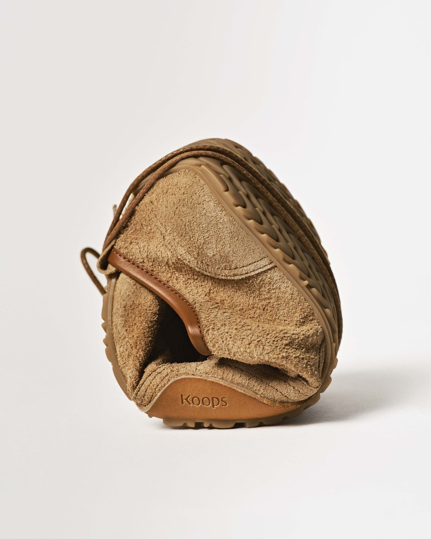 Zen barefoot sneaker sand