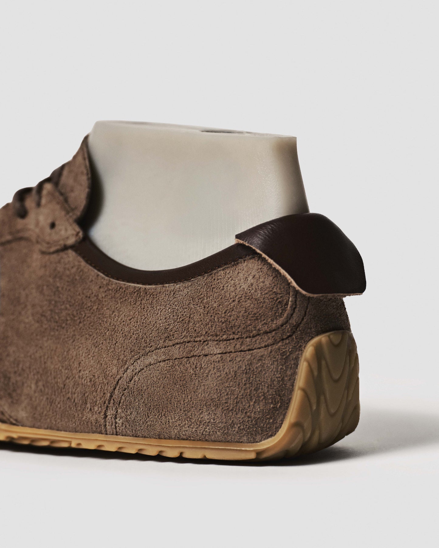 Zen barefoot sneaker wood